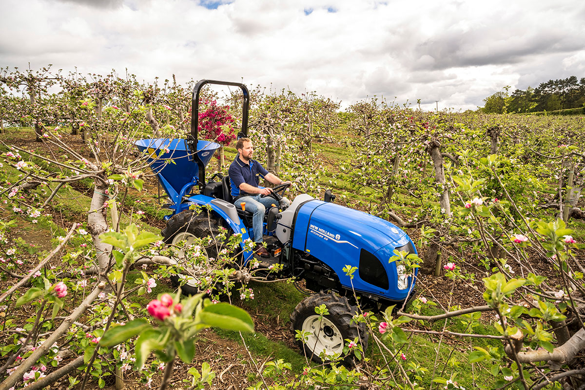 Tage Rops Kompakttraktoren | New Holland (DE) - BOOMER 55/Gear