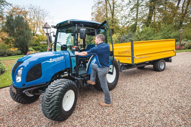 Boomer 50 Cab Stage V Gear